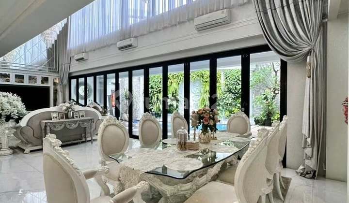 Luxurious House Furnished di Pondok Indah, T 650 B 600