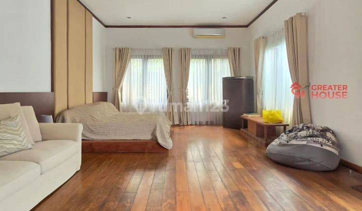 Tropical Modern House di Kemang, T B 539 610 2