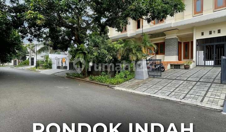 Rumah Terawat Siap Huni Depan Taman di Pondok Indah, LT 551 LB 440