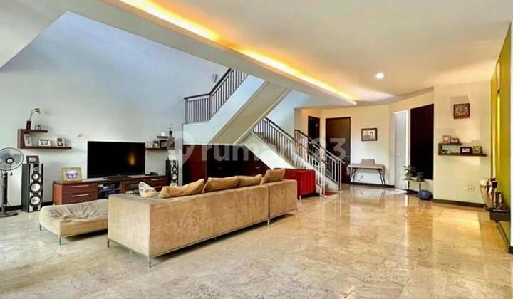 Rumah Mewah Modern di Pondok Indah Dekat Pim, T 394 B 300 Rumah Mewah Modern di Pondok Indah Dekat Pim, T 394 B 300