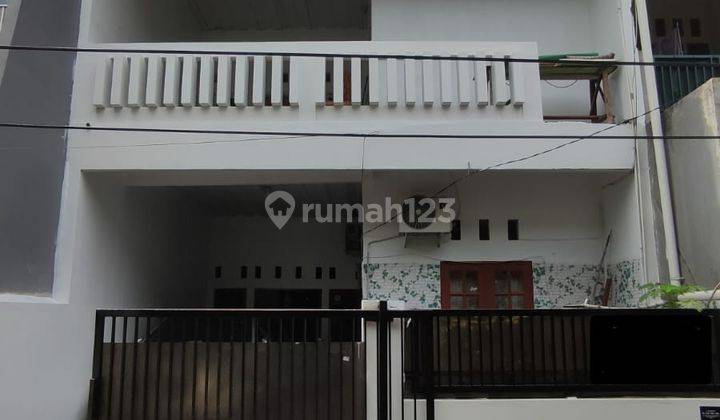 Rumah 2 Lt  Full Renovasi Harga Terjangkau Di Jakarta Pusat 1