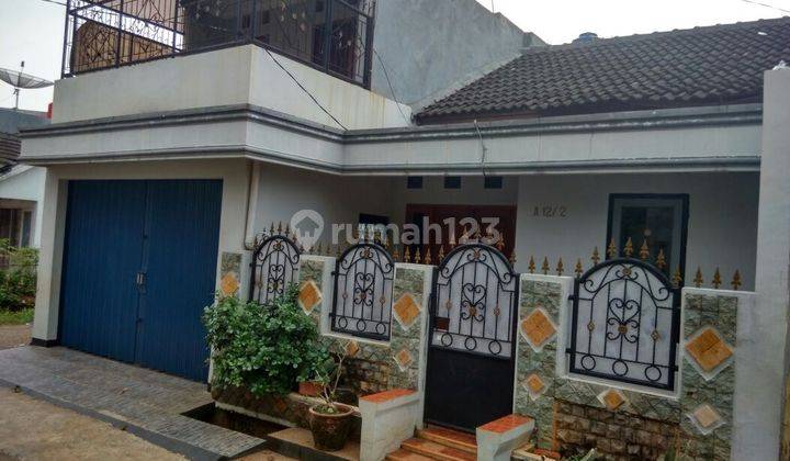 Dijual Rumah 2 Lt Hoek Strategis di Perum Griya Clieungsi Cibubur 2