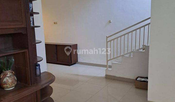 Dijual Rumah 2 Lantai Semi Furnish di Harapan Indah Bekasi Barat 2