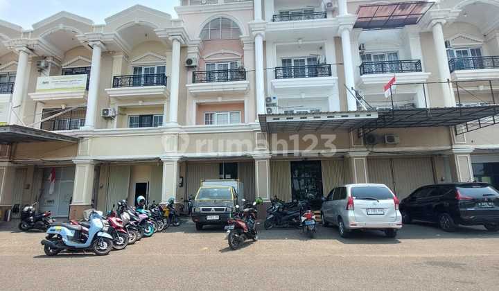 Disewa Ruko Strategis di Sentra Niaga V Harapan Indah Bekasi Disewa Ruko Strategis di Sentra Niaga V Harapan Indah Bekasi