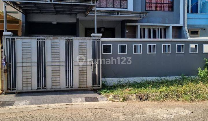 Disewa Rumah Megah di Taman Moderen Cakung Jakarta Timur 1