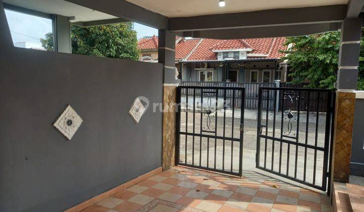 Disewa Rumah 5 Kamar Tidur di Buevar Hijau Harapan Indah Bekasi 2