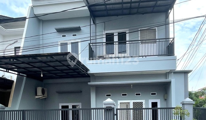 For Sale Ready-to-Occupy Corner House in Harapan Indah Green Boulevard, Bekasi