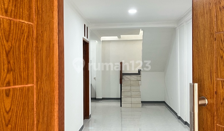 Rumah 2 Lantai Rapi Cakep Kranggan Permai Free Notaris Rumah 2 Lantai Rapi Cakep Kranggan Permai Free Notaris