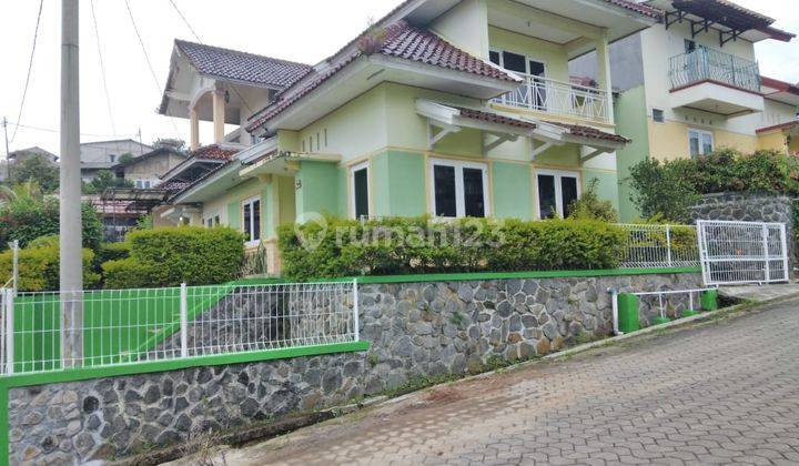RUMAH PENGINAPAN BAGUS DEKAT AREA PARAWISATA 1