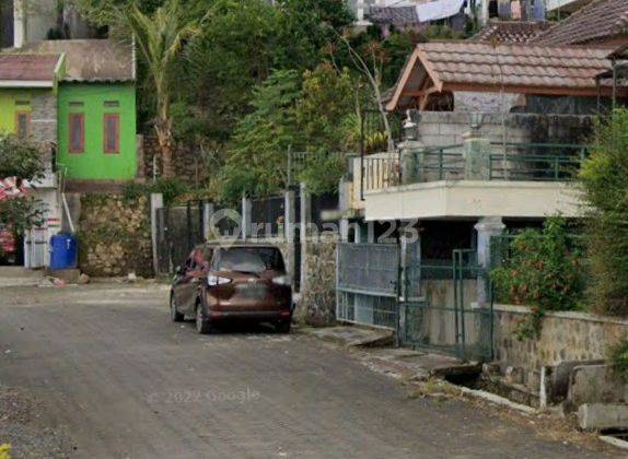 RUMAH PENGINAPAN BAGUS DEKAT AREA PARAWISATA 10