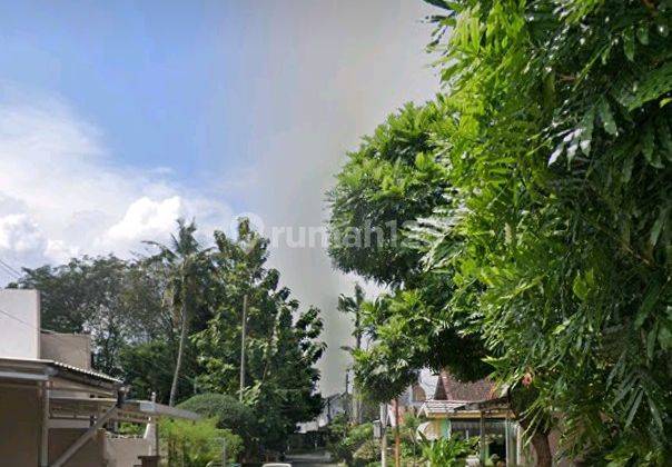 RUMAH LAMA HITUNG TANAH DEKAT AREA PERKANTORAN 3