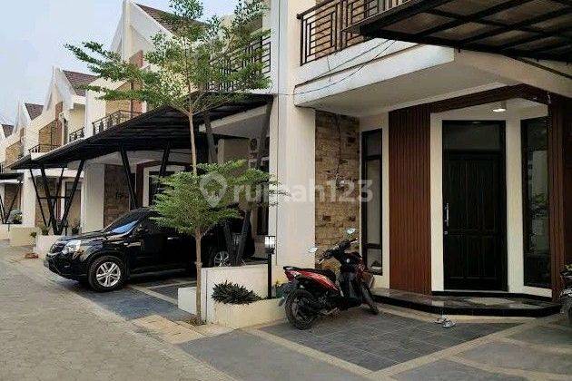 RUMAH SIAP HUNI 2 LANTAI COCOK KELUARGA MUDA 2