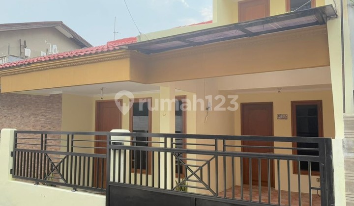 Rumah Siap Huni Bagus Akses Dekat Pasar Segar Pesanggrahan