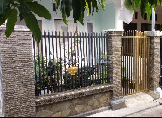 Rumah Belakang Tiptop Ciputat Dekat Mrt Lebak Bulus 1