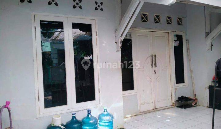 Rumah 1 Lantai Butuh Renovasi Dekat Area Perkantoran 2