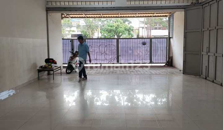 For Sale: Rendeng Shop House on Moh. Toha Street, Near Housing, Close to Toll Road 2
