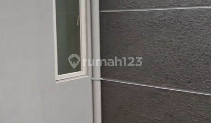 Dijual Rumah Siap Huni di Taman Holis Indah, Sudah Renovasi 2