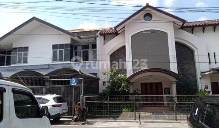 Dijual Gedung / Ruang Usaha Di Sayap Riau, Cocok Untuk Perkantoran, Outlet