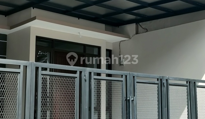 Dijual 2 Rumah Baru di Margahayu Metro Soekarno Hatta, Siap Huni,