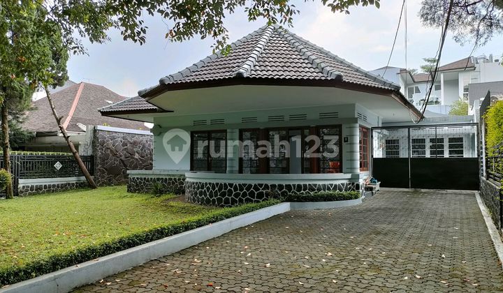 For Sale Heritage House in Sayap Dago, Move-in Ready, Strategic Location, Near Gedung Sate For Sale Heritage House in Sayap Dago, Move-in Ready, Strategic Location, Near Gedung Sate