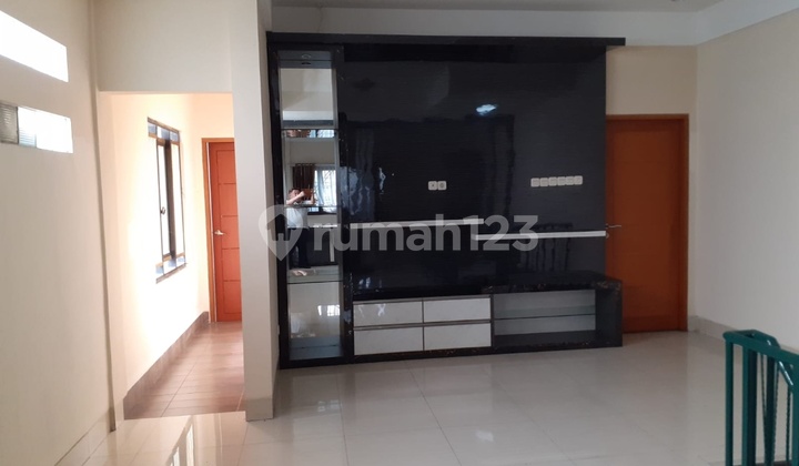 Dijual Rumah Di Mainroad Soekarno Hatta, Cocok Untuk Usaha Dijual Rumah Di Mainroad Soekarno Hatta, Cocok Untuk Usaha