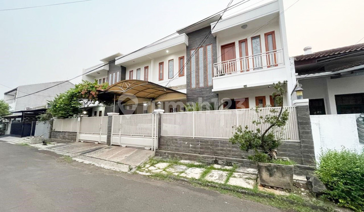 2 Side-by-Side Houses on Jl. Kepodang, East Ciputat, Tangerang (Banten), 2 Floors, Wide Road Row, READY TO OCCUPY !!! 2