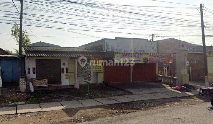 Rumah di Raya Jeruk Banjar Melati Surabaya, Lokasi Strategis Nol Jalan Raya, Cocok untuk usaha 1