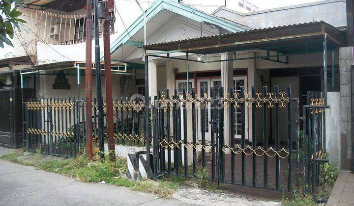 Rumah di Wisma Permai Tengah Surabaya Timur, Bagus + Terawat, Hadap Utara 2