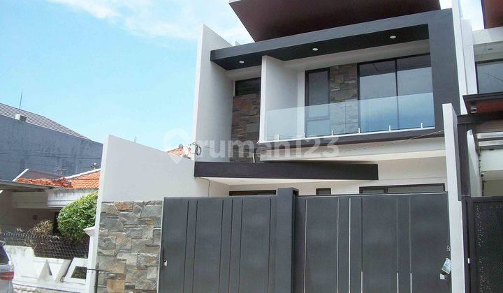 Rumah Baru Gress !!! di Manyar Jaya Surabaya Timur, Minimalis, 2 Lantai... SUDAH READY BURUANN !!! Rumah Baru Gress !!! di Manyar Jaya Surabaya Timur, Minimalis, 2 Lantai... SUDAH READY BURUANN !!!