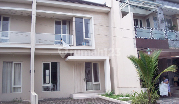 Rumah di Juanda Land Sidoarjo, Minimalis, 2 Lantai, Furnished, Siap Huni... Strategis Dekat Bandara 2