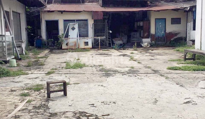 Land Calculation House !!! on Samanhudi Street Sidoarjo, Strategic, Area 28.25 x 27 m2, South Facing, STRATEGIC SUITABLE FOR ANY BUSINESS