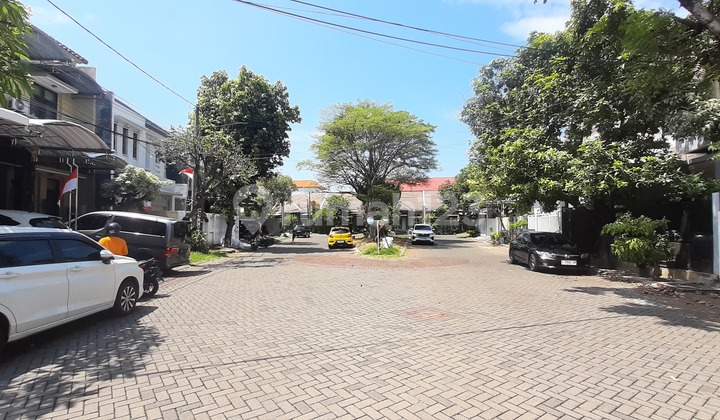 Ready-to-Occupy Graha Sentosa in Front of the Park Ready-to-Occupy Graha Sentosa in Front of the Park