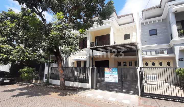 READY-TO-OCCUPY HOUSE, ALREADY RENOVATED, GRAHA SENTOSA. READY-TO-OCCUPY HOUSE, ALREADY RENOVATED, GRAHA SENTOSA.