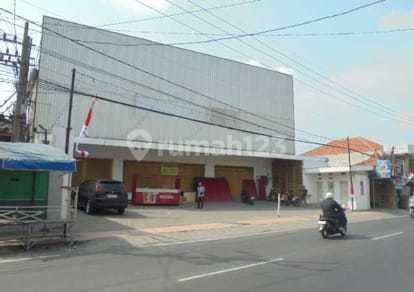 Dijual Segera Area Komersial Toko + Gudang + Rumah di Raya Ngelom Taman Sidoarjo