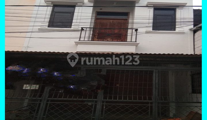 Chandra for rent, shop house size 4x16m in Jelambar.