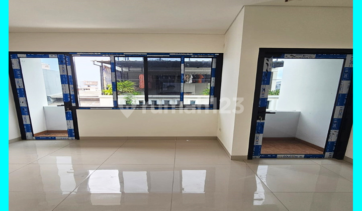 Chandra Rumah Baru 3 Lantai Tanjung Duren