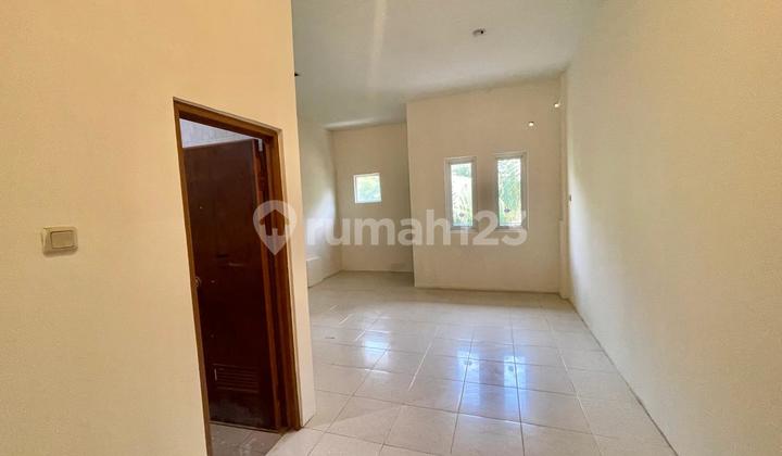 Chandra 4.5x15m house in the police housing complex 2