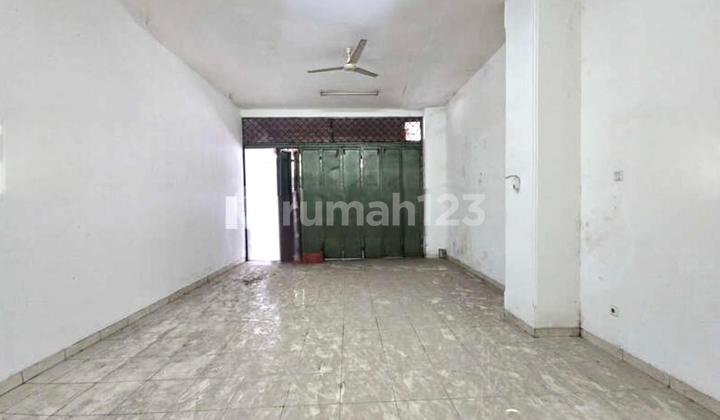 Chandra Shop House Size 5.5X20m 3 Floors in Tanjung Duren 2