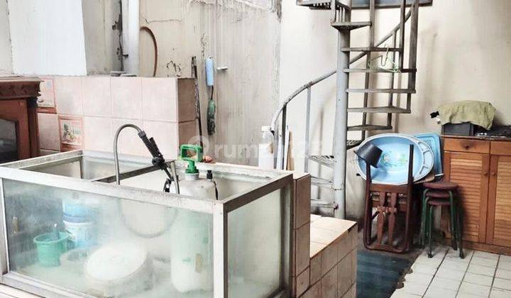 Chandra Rumah Lt 176m2 Lokasi di Jalan Raya Jelambar 10