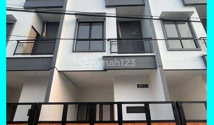 dhyana Rumah lokasi bagus uk 4x20m di komplek kavling polri 1