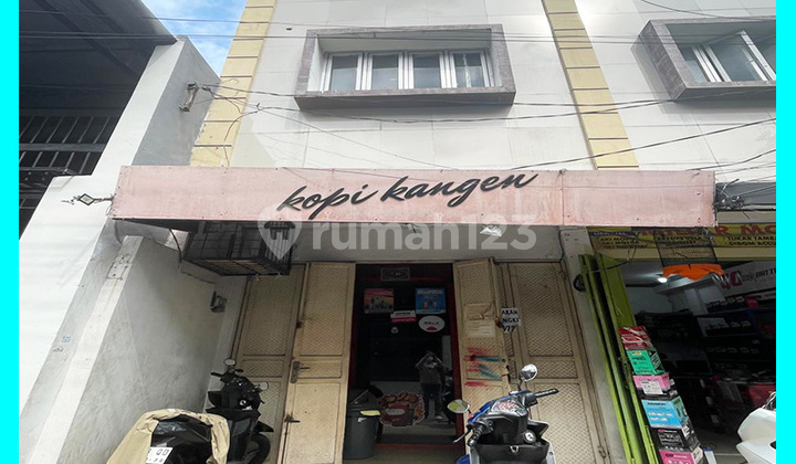 Chandra Disewa ruko ukuran 3x11m di jalan raya jelambar