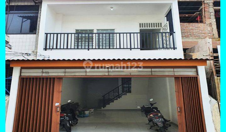 chandra Rumah ukuran 4x12m jalan 2 mobil di Jelambar 1