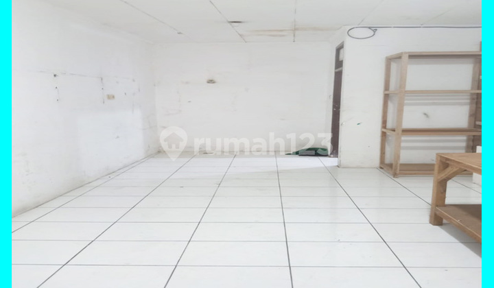 Chandra Disewa rumah ukuran 4x13m di jelambar Chandra Disewa rumah ukuran 4x13m di jelambar