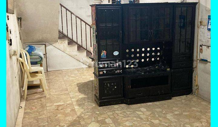 chandra Disewa rumah uk 7.5x15m di komplek kavling polri 1