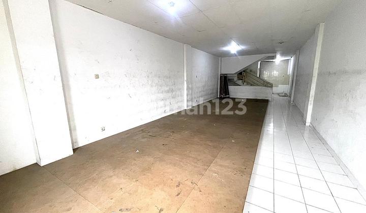 Chandra Shop House Size 4.3X15m in Permata Complex, Penjaringan, North Jakarta 2