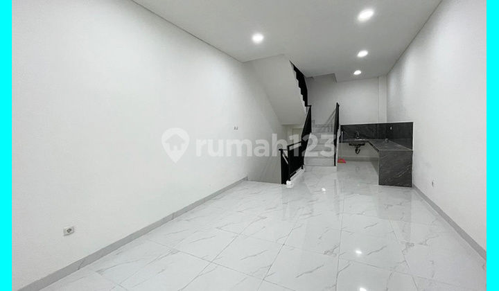 Chandra Rumah Semi Baru Ukuran 4X20m di Jelambar