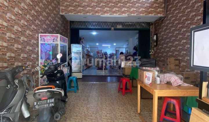 Chandra House in Lio Jembatan Lima Rice Field, Size 5 x 22.2. Chandra House in Lio Jembatan Lima Rice Field, Size 5 x 22.2.