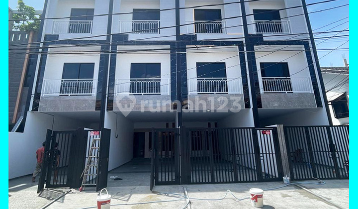 Chandra New House size 3.5x19.2m, 3-car street in Tanjung Duren Chandra New House size 3.5x19.2m, 3-car street in Tanjung Duren