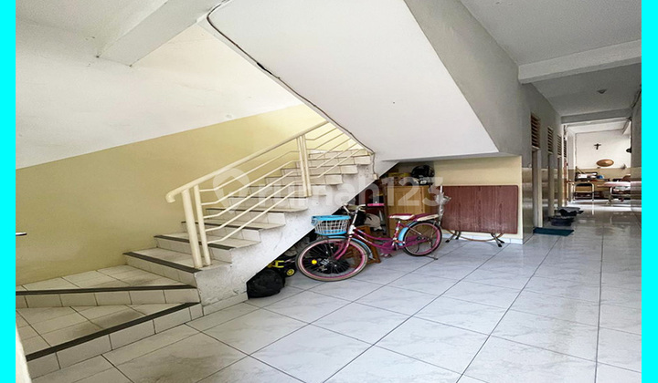 Chandra Kost luas tanah 256m2 di jelambar Chandra Kost luas tanah 256m2 di jelambar