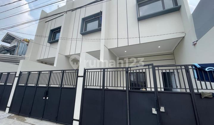 Chandra's new house measuring 4.3x12m in Jelambar 2